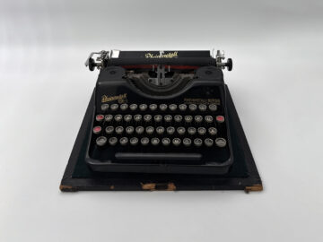 Rheinmetall Borsig Portable Red Keys