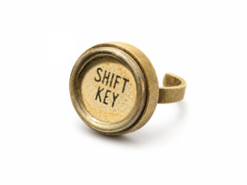 انگشتر نقره طرح دایره رترو (دکمه SHIFT KEY)